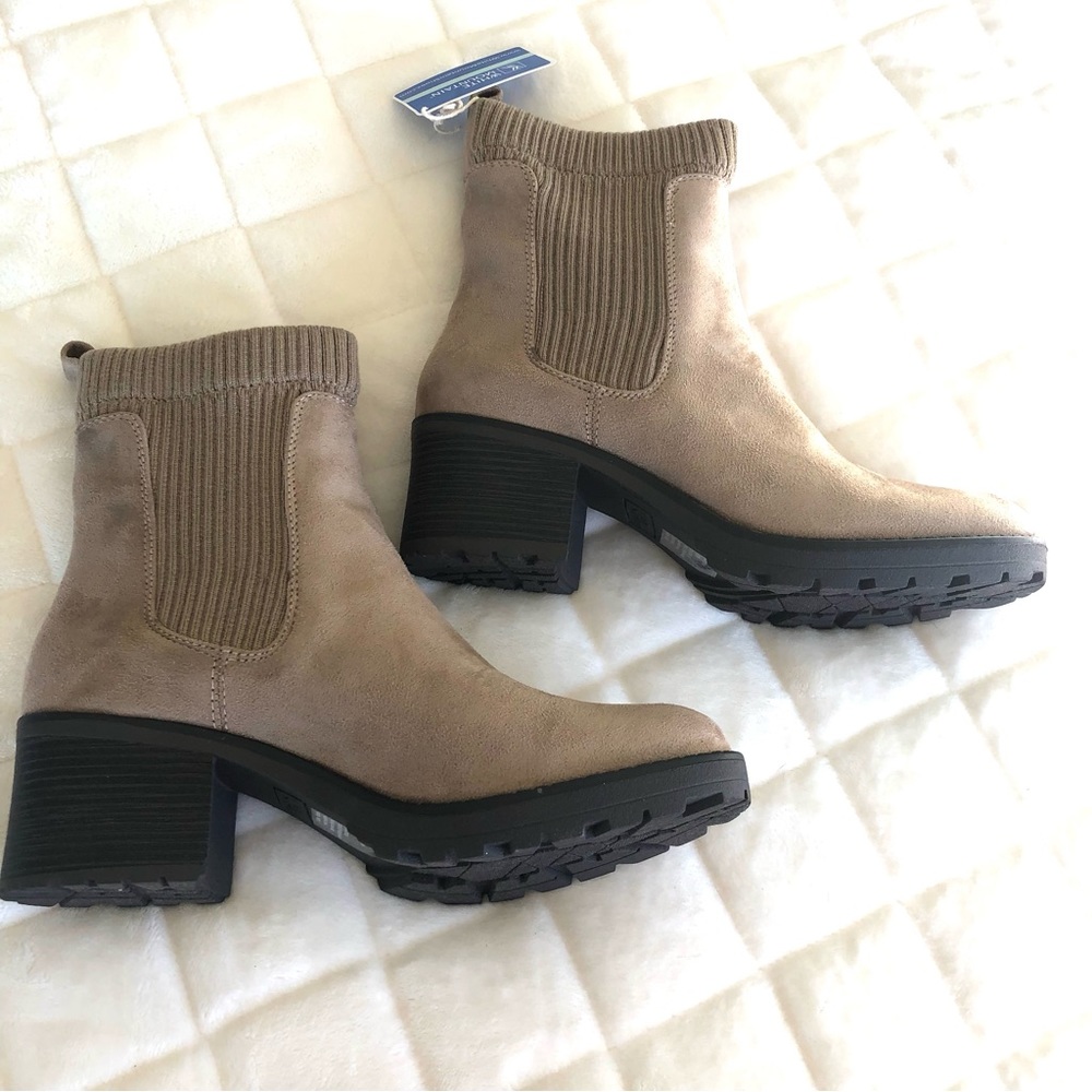 WHITE MOUNTAIN BOOTS New in box size 11